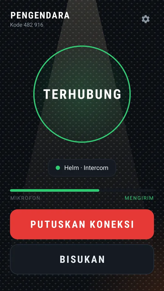 Terhubung: lingkaran hijau, suara ke helm, mic mengirim
